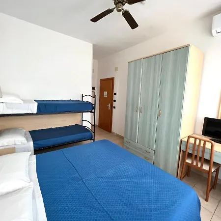 Montecarlo Szálloda Milano Marittima